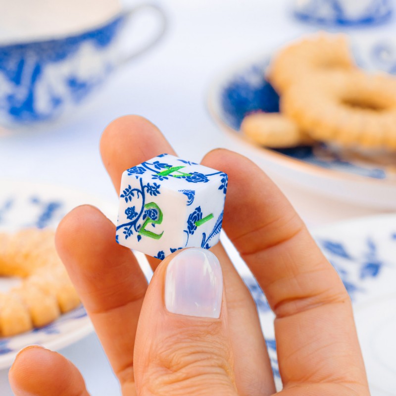 Q Workshop | Porcelain | Full Art Dice Set™