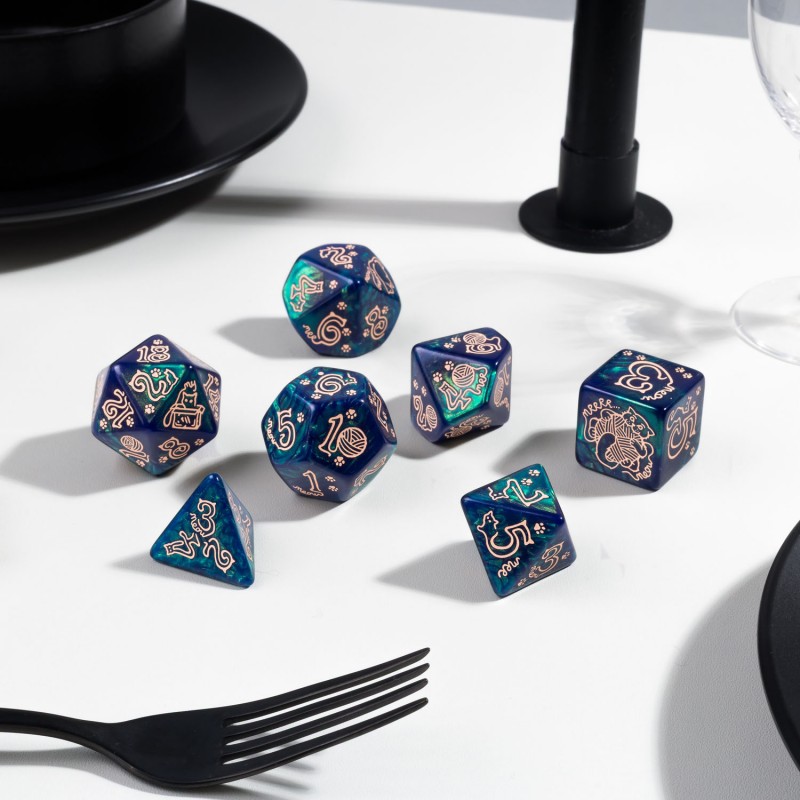 Q Workshop | Whiskers | Jumbo Cats Dice Set