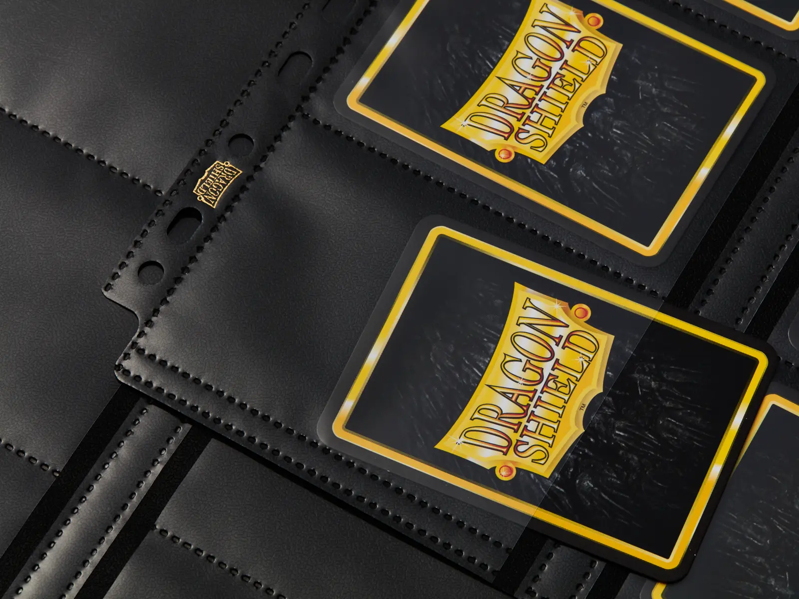 Dragon Shield: 16 Pocket Pages - Non-Glare - Standard Size