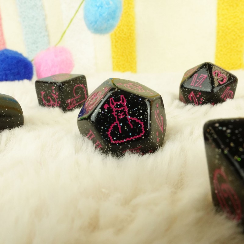Q Workshop | Spitty | Llama Dice Set