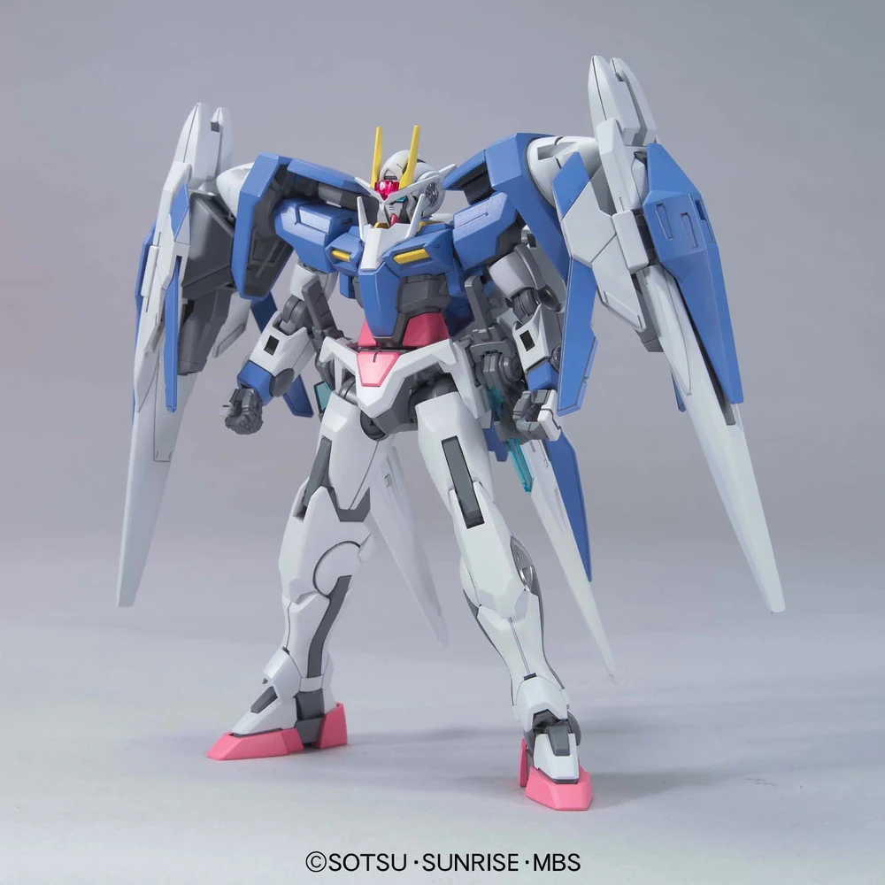 Bandai: HG 00 Raiser (00 Gundam + 0 Raiser) Designer's Color Ver. – Mobile Suit Gundam 00 (1/144)