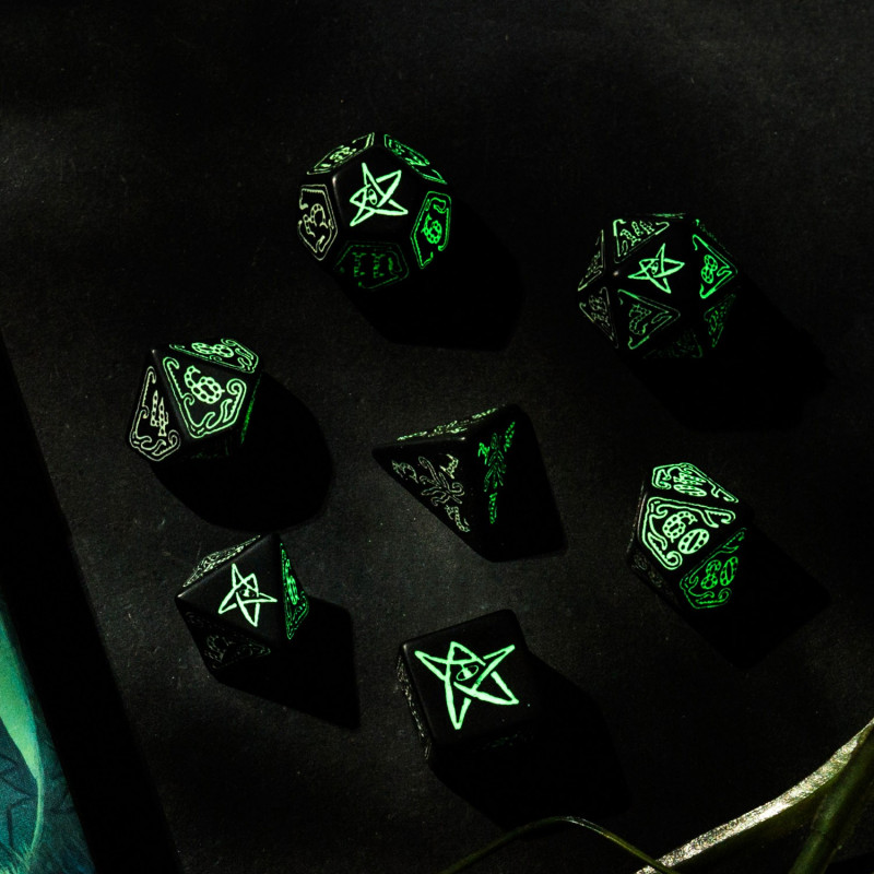 Q Workshop | Black & Glow-In-The-Dark | Call Of Cthulhu Dice Set