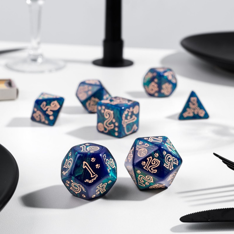 Q Workshop | Whiskers | Jumbo Cats Dice Set