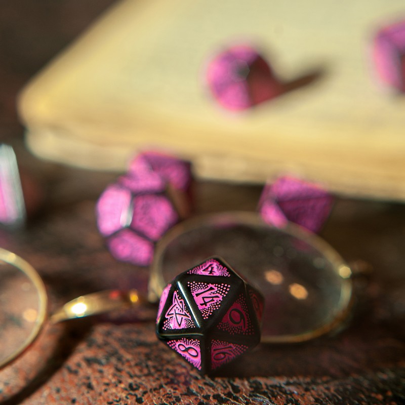 Q Workshop | Black & Magenta | Call Of Cthulhu 7th Edition Dice Set