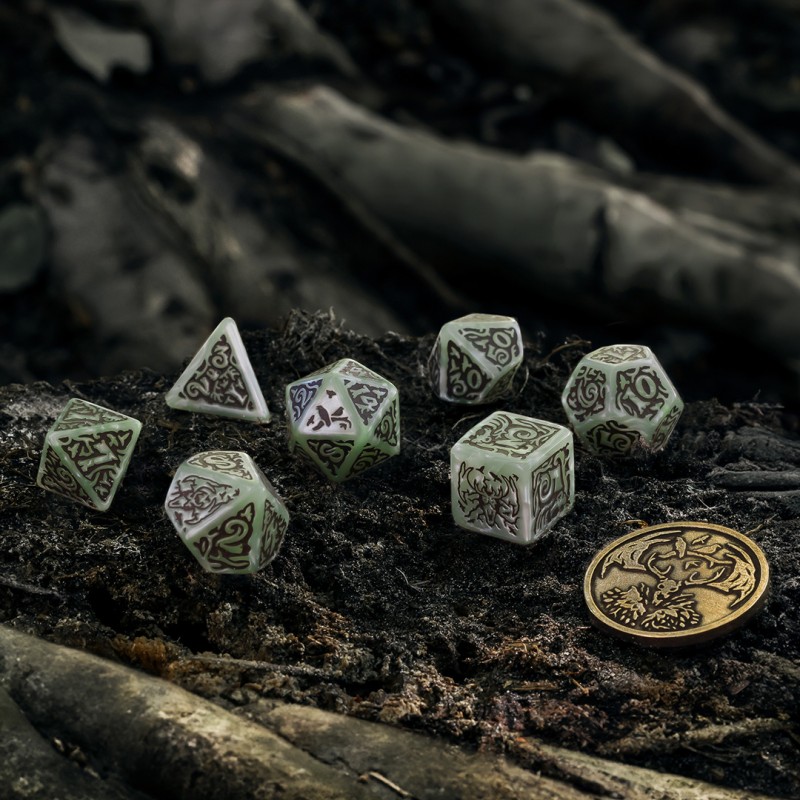Q Workshop | Leshen - The Totem Builder | The Witcher Dice Set
