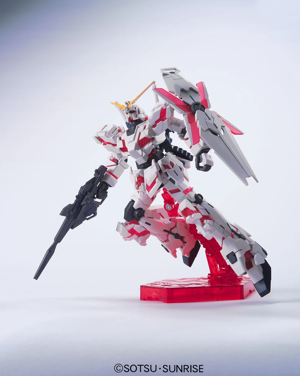 Bandai | HG Unicorn Gundam RX-0 Destroy | Mobile Suit Gundam Unicorn (1/144)