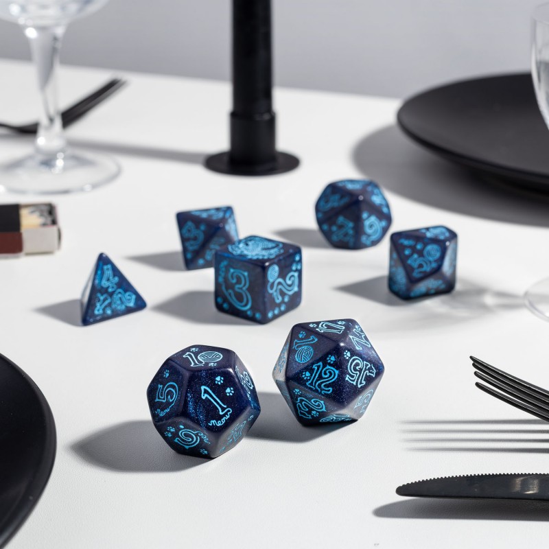 Q Workshop | River | Jumbo Cats Dice Set