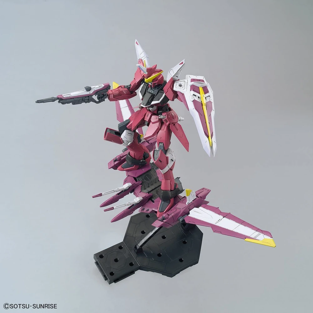 Bandai: MG Gundam Justice Ver. 2.0 – Mobile Suit Gundam SEED (1/100)