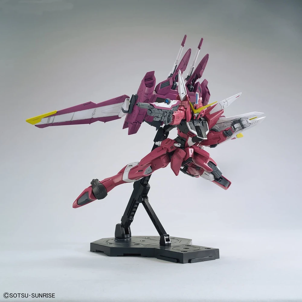 Bandai: MG Gundam Justice Ver. 2.0 – Mobile Suit Gundam SEED (1/100)
