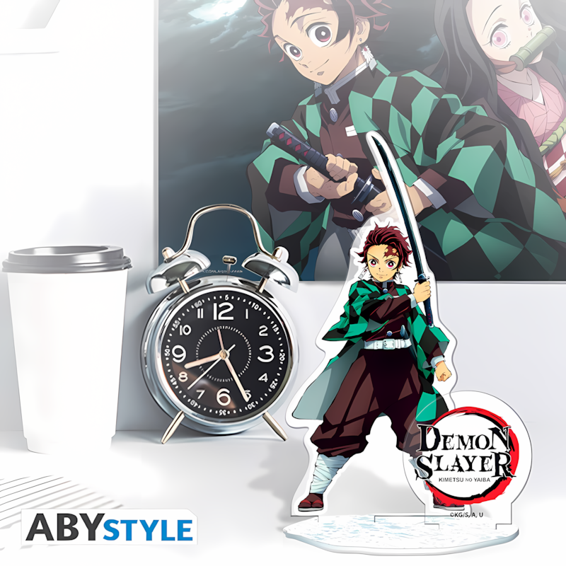 Demon Slayer | Gift Set | Tumbler With Straw (470ml), Acryl® Figure & Stickers