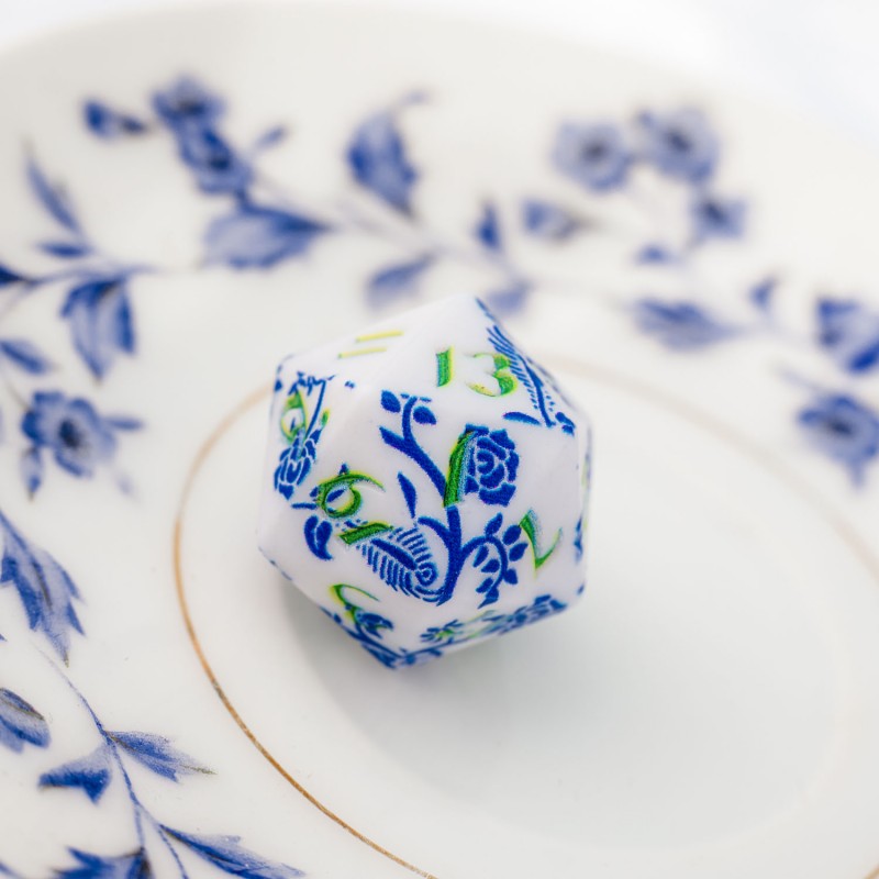 Q Workshop | Porcelain | Full Art Dice Set™