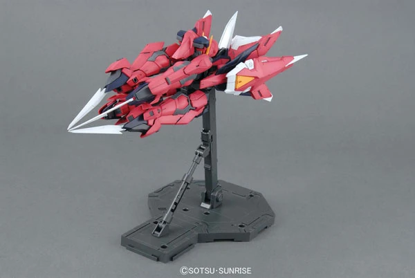 Bandai: MG Aegis – Mobile Suit Gundam SEED (1/100)